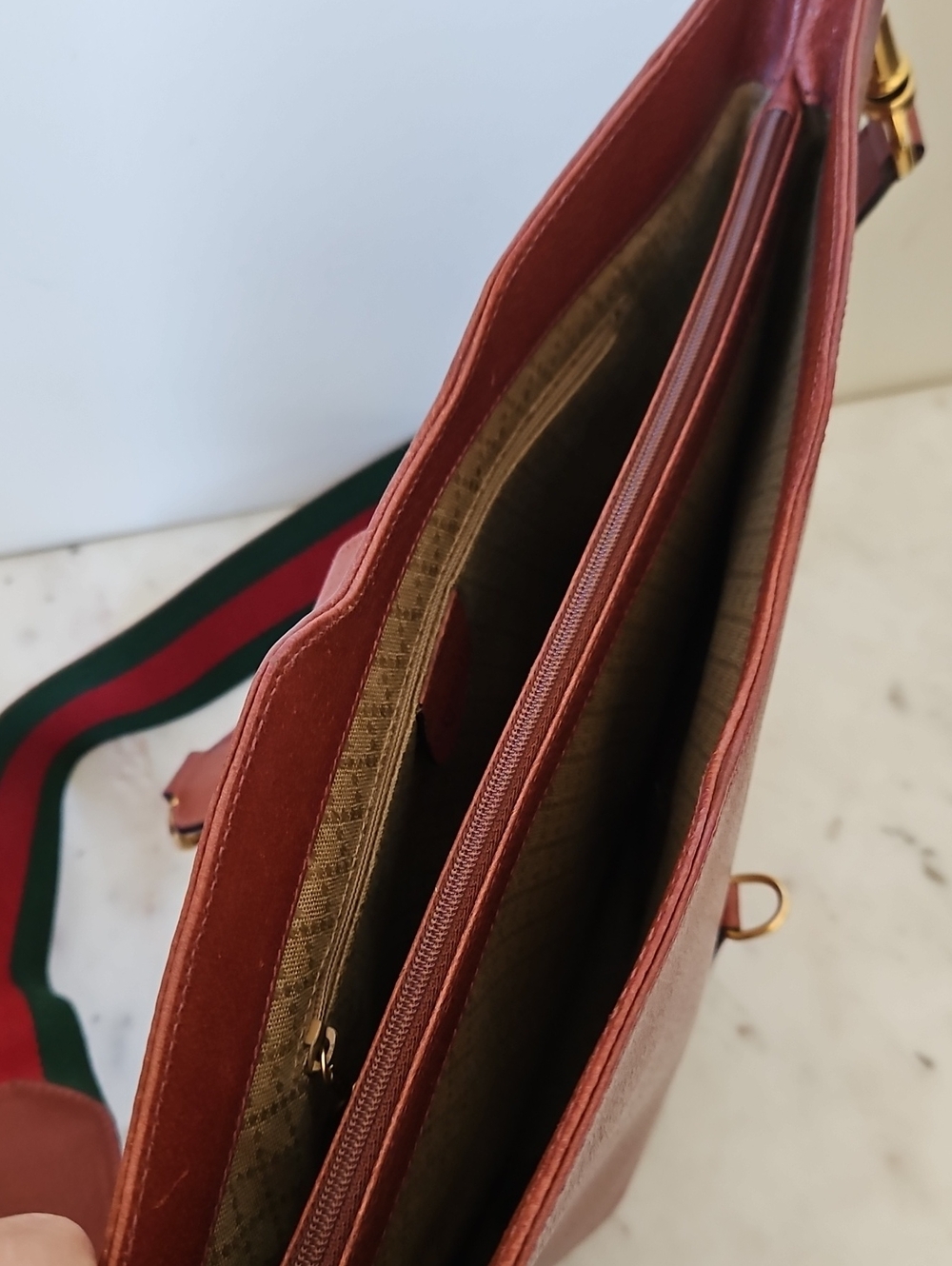 Gucci Brown Leather Shoulder Bag with Green & Red Web Stripe - Picture 11 of 14